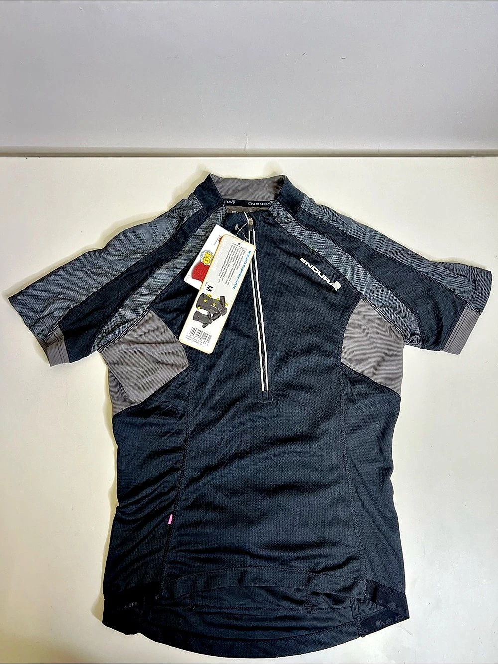 Endura Women's Hummvee II Jersey Cycling Jersey Black Gray Medium NWT